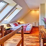Lola Apartment *