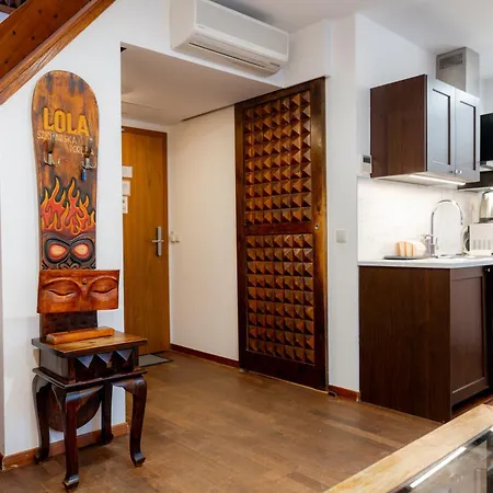 Lola Шклярска-Поремба