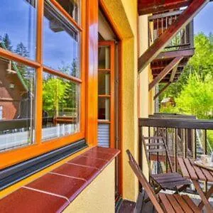 Lola شكلارسكا بوريبا