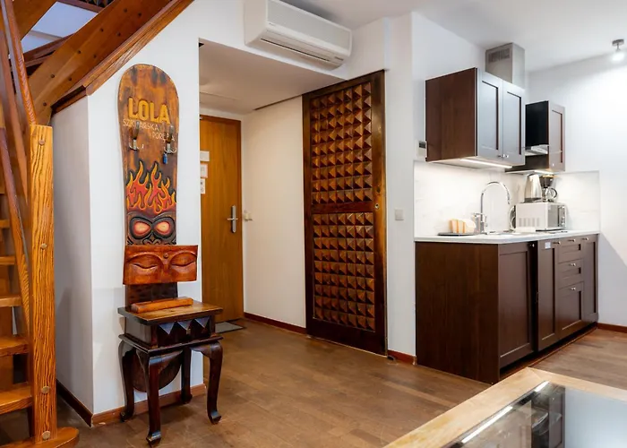 Lola Шклярска-Поремба