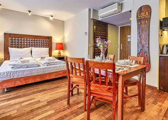 Lola * Шклярска-Поремба