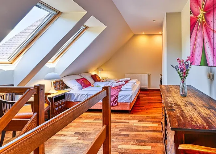 Lola Апартаменты *