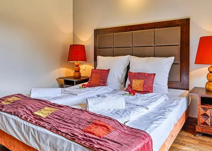 Lola Апартаменты